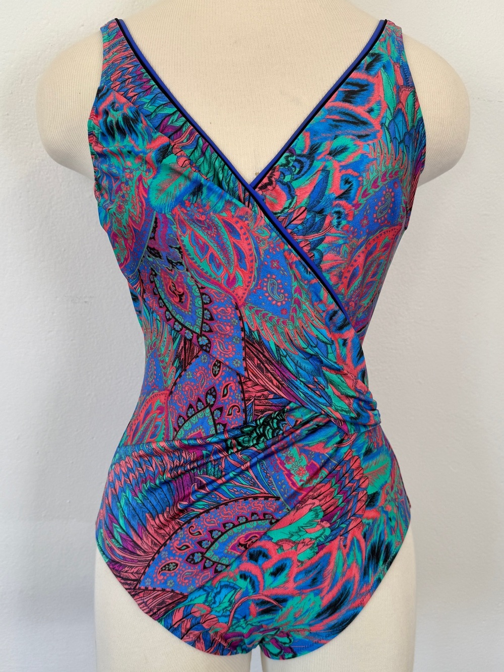 NWT Gottex Size 8 Multicolor Paisley Print Ruched V Neck One Piece Swimsuit
